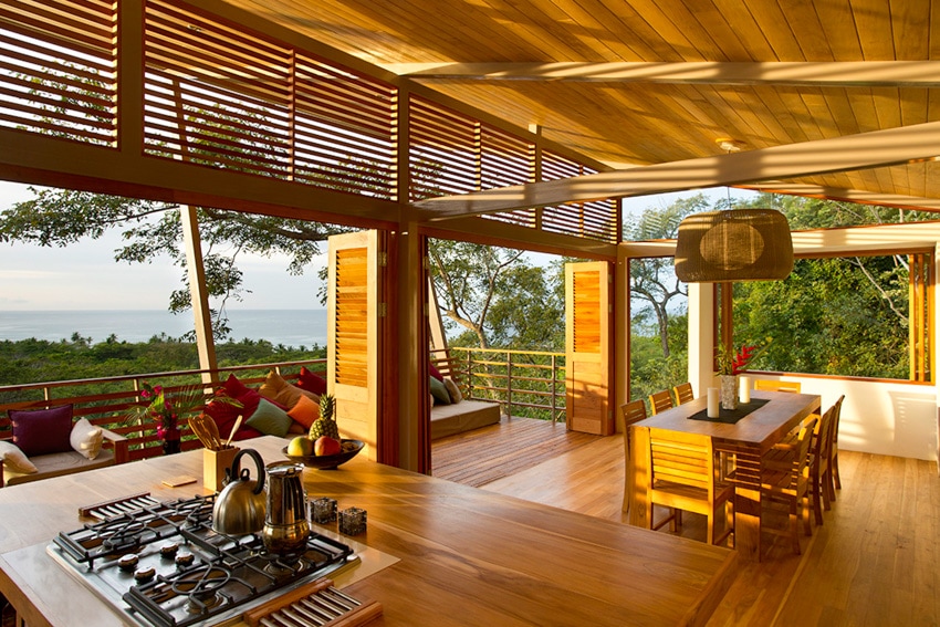 floating house costa rica