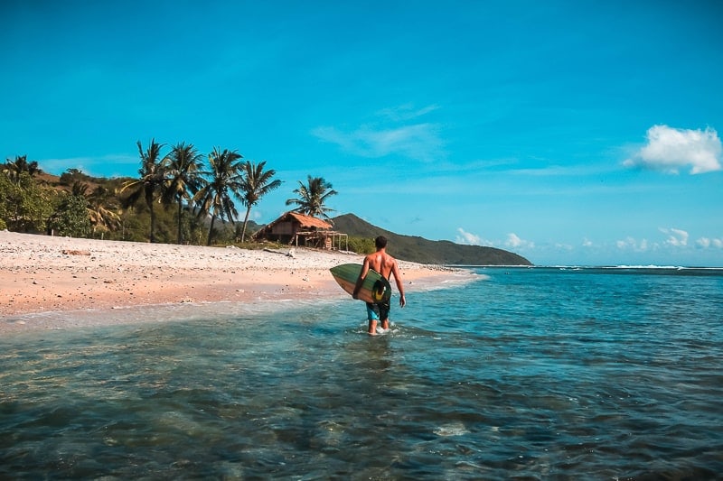 surfing Indonesia