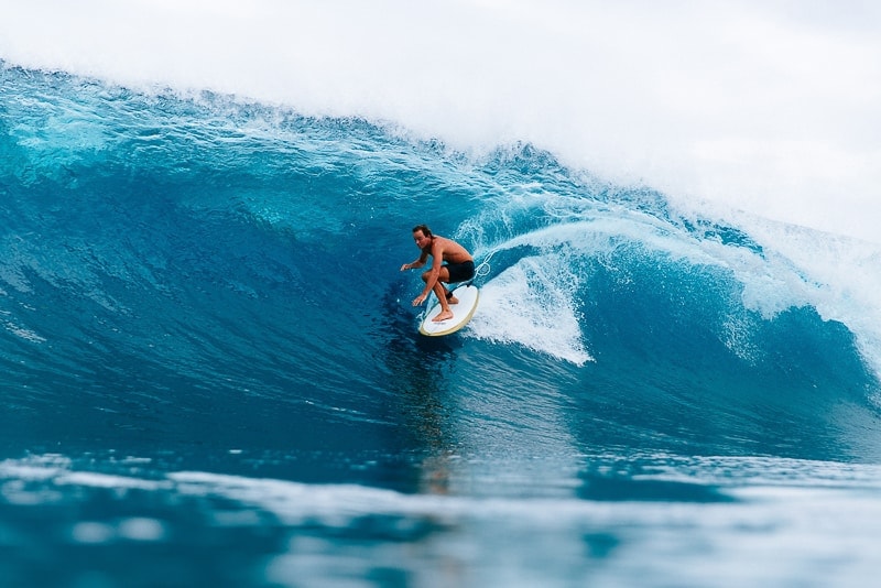 surfing indonesia