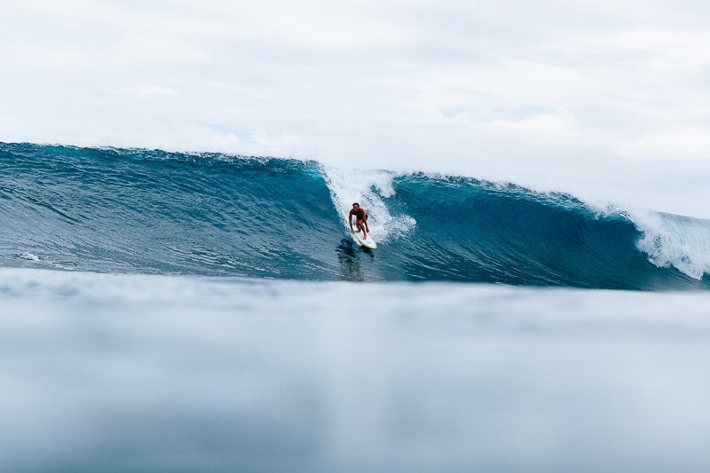 surfing Indonesia