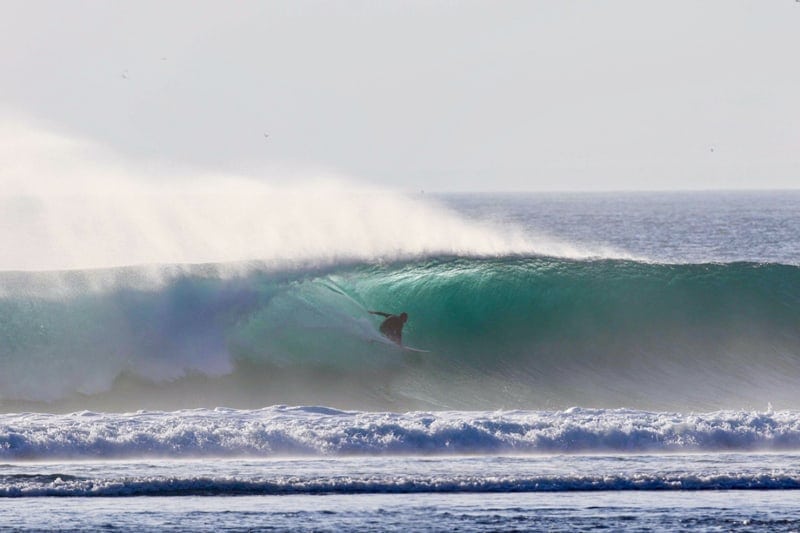 surfing Indonesia