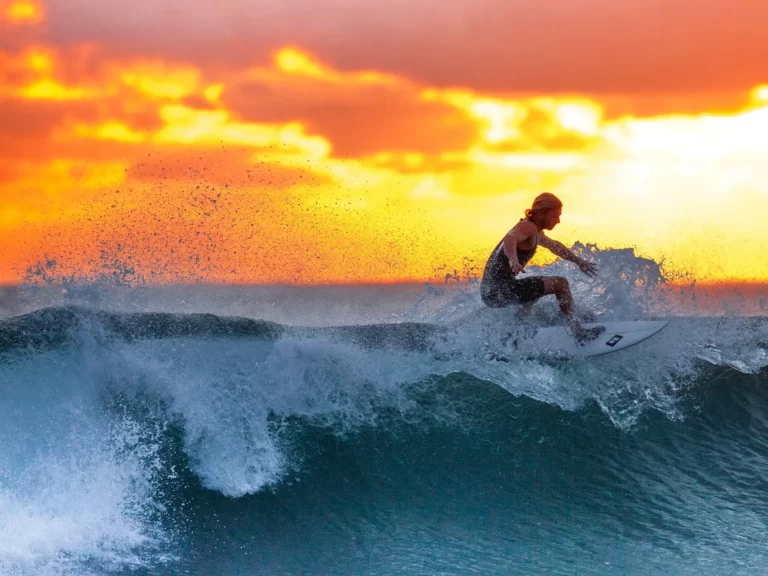 7 Best Places to Surf in September – All Around the World